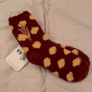 nwt ASU fuzzy socks